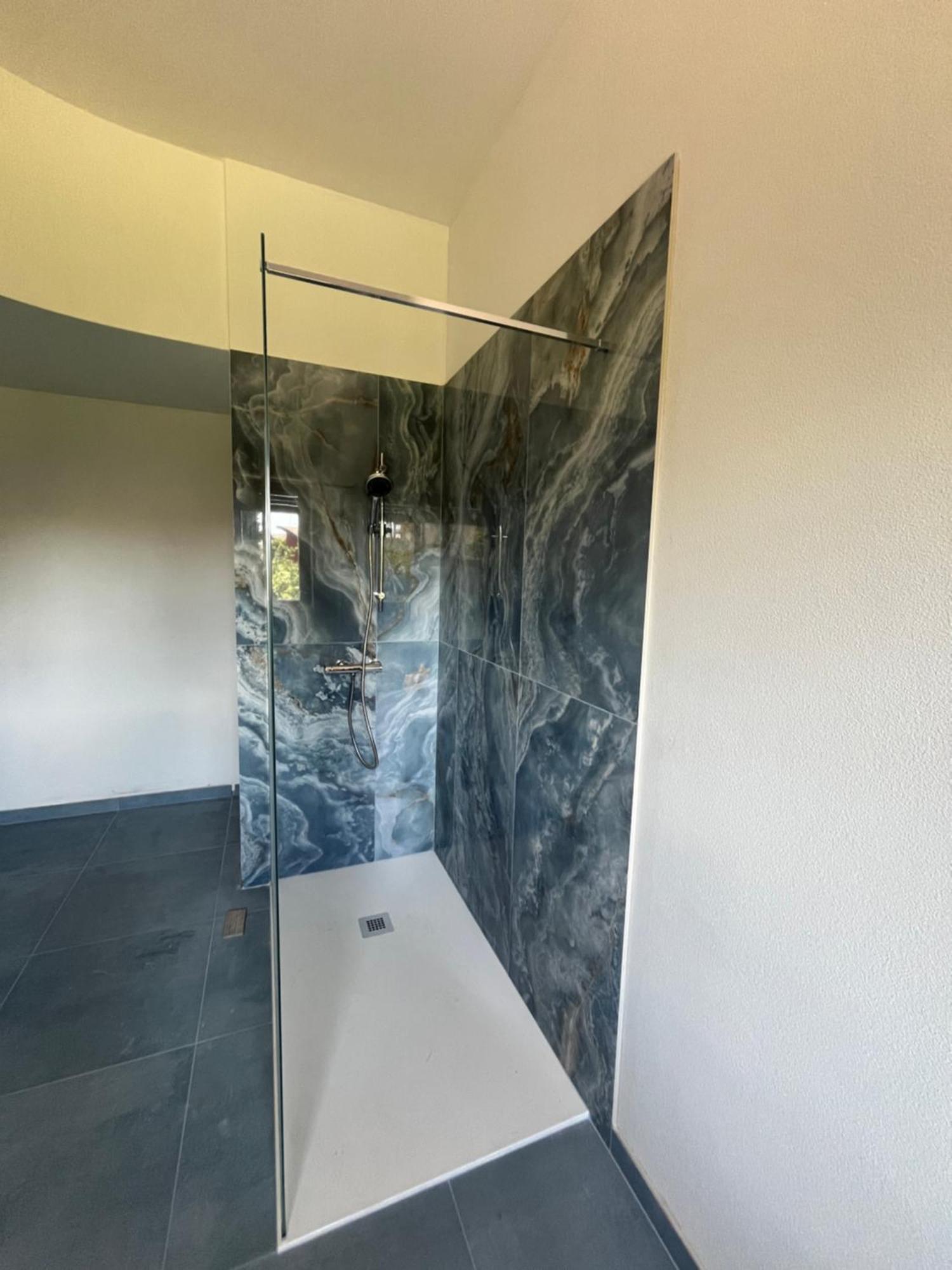 Bella Vita Guesthouse -Parcheggio Privato Interno Arona Eksteriør bilde