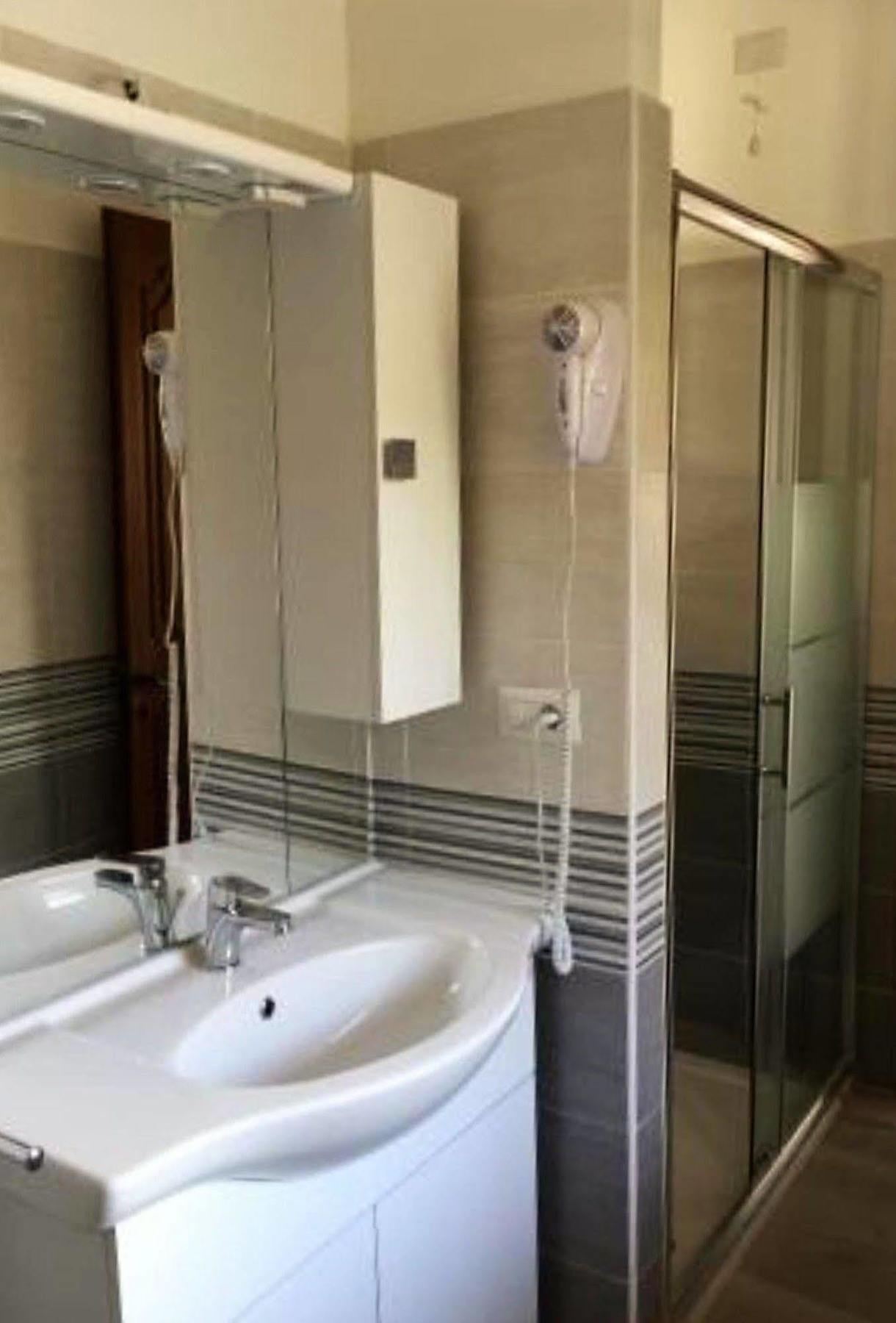 Bella Vita Guesthouse -Parcheggio Privato Interno Arona Eksteriør bilde
