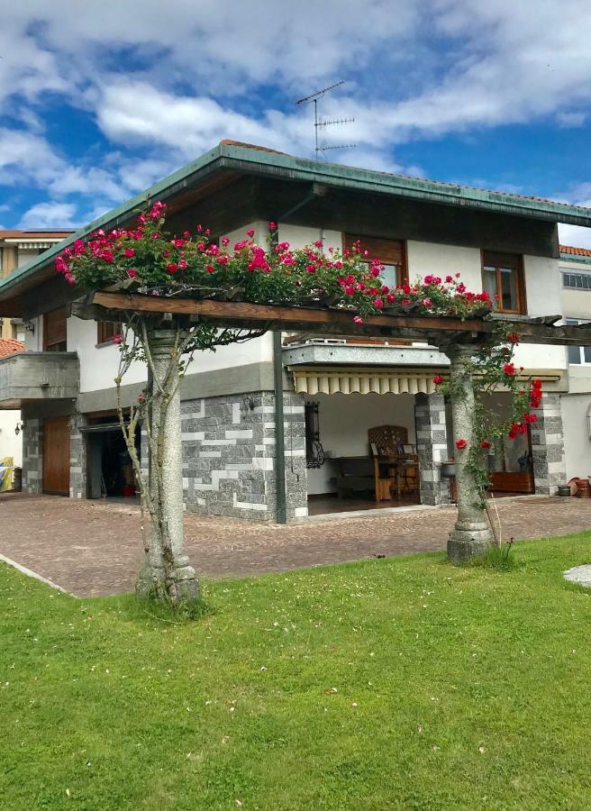 Bella Vita Guesthouse -Parcheggio Privato Interno Arona Eksteriør bilde